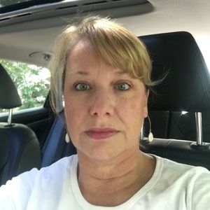 Meet your Posher, Denise